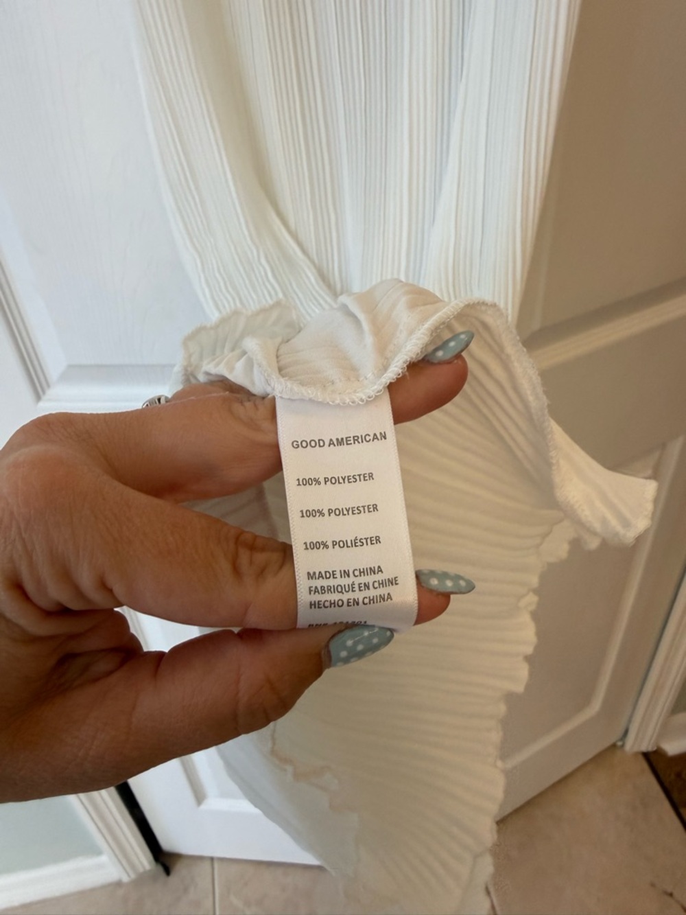 Good American Always Fits
Plessé Slip Dress in Ivory S - Picture 6 of 6
